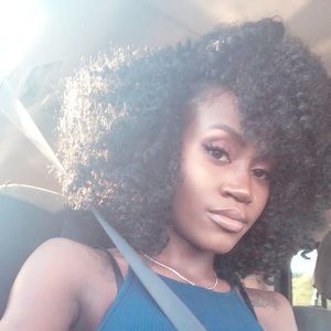 Meet your Posher, TJ